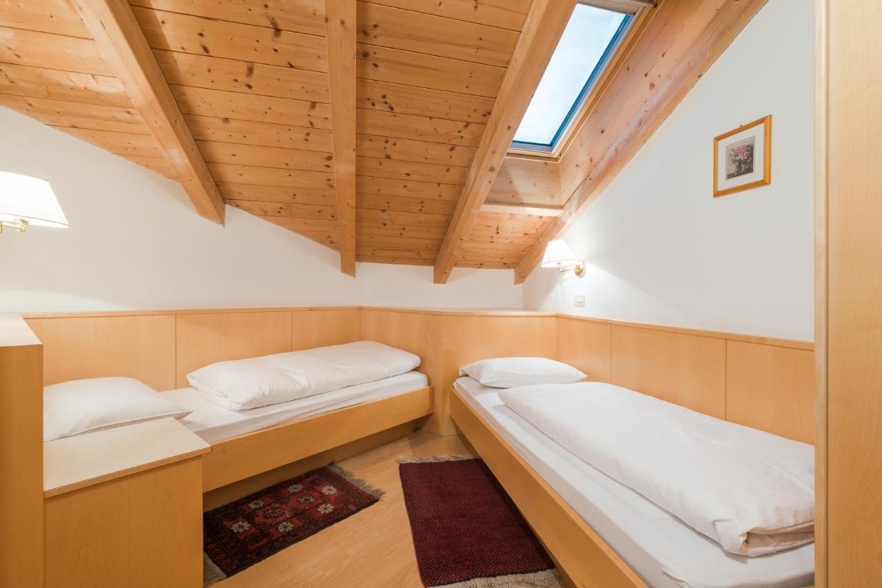 Residence Chalet Pinis Corvara In Badia Exterior photo