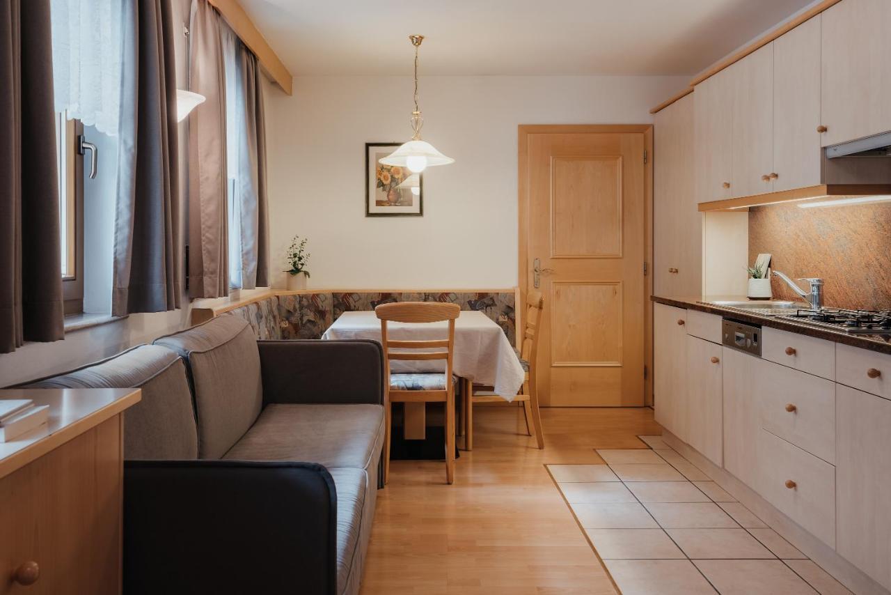 Residence Chalet Pinis Corvara In Badia Exterior photo