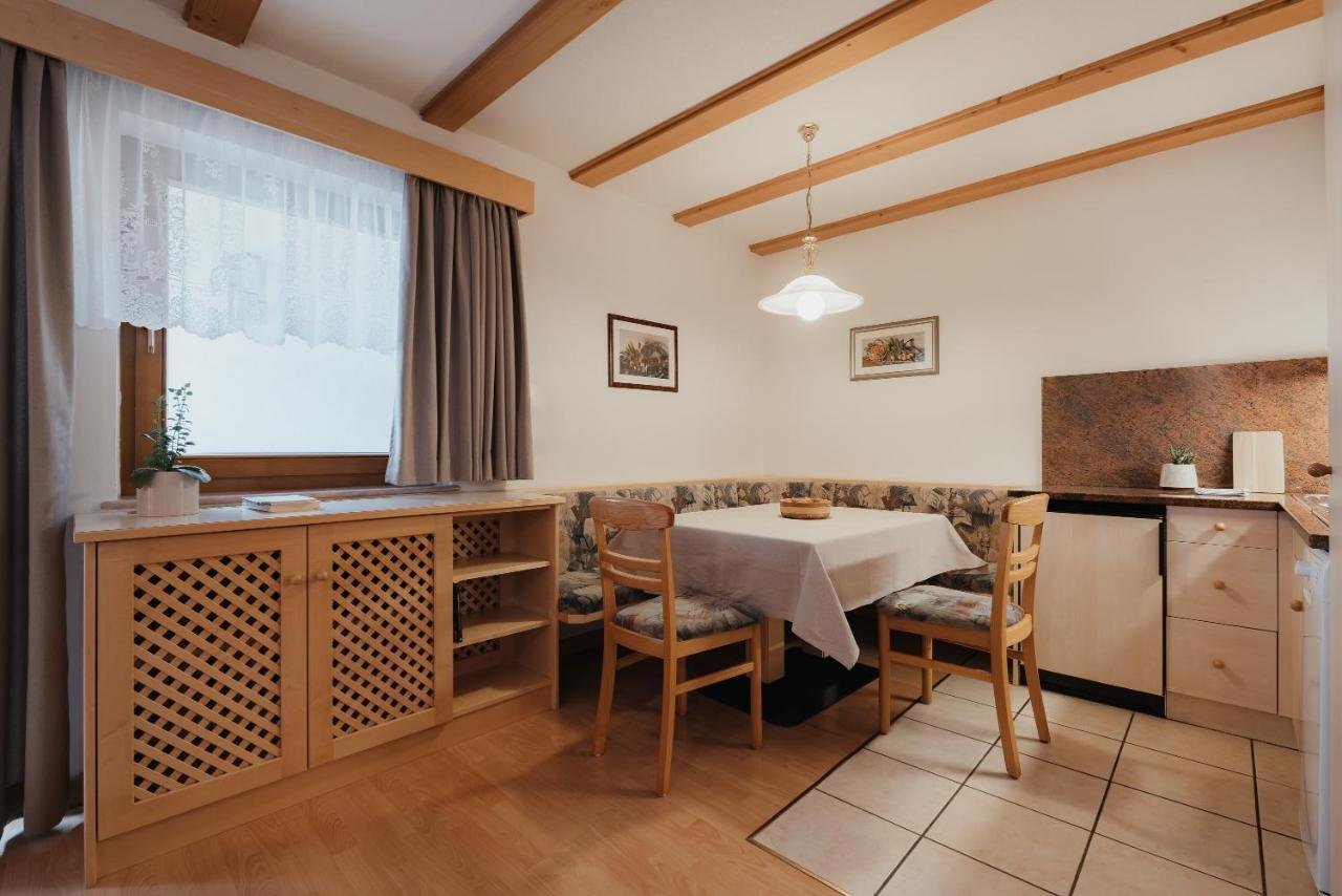 Residence Chalet Pinis Corvara In Badia Exterior photo