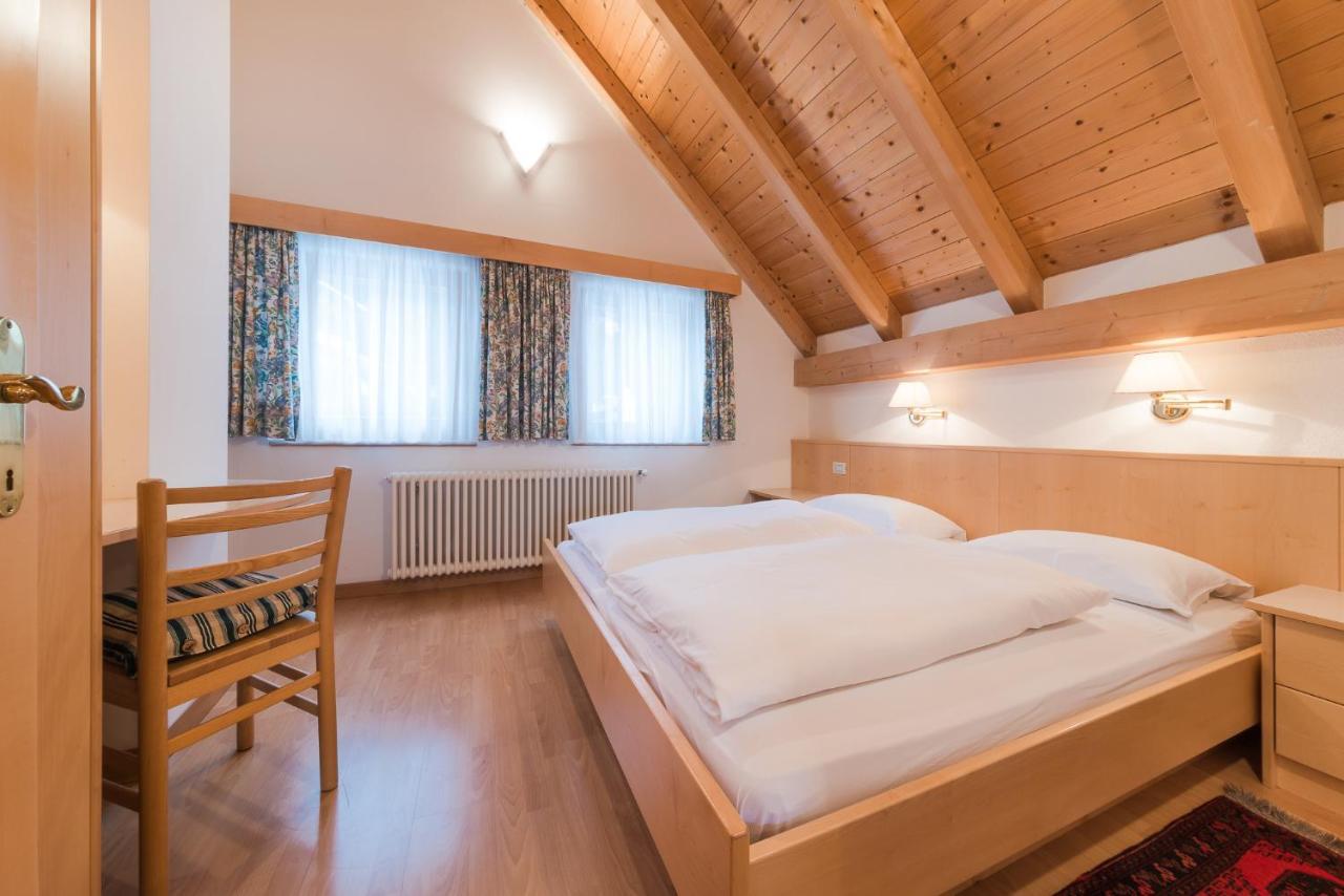 Residence Chalet Pinis Corvara In Badia Exterior photo